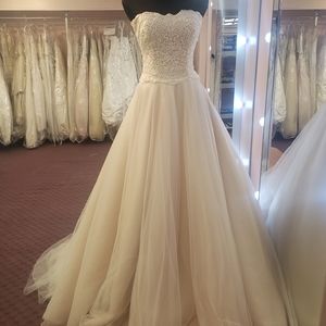 Mori Lee Wedding gown